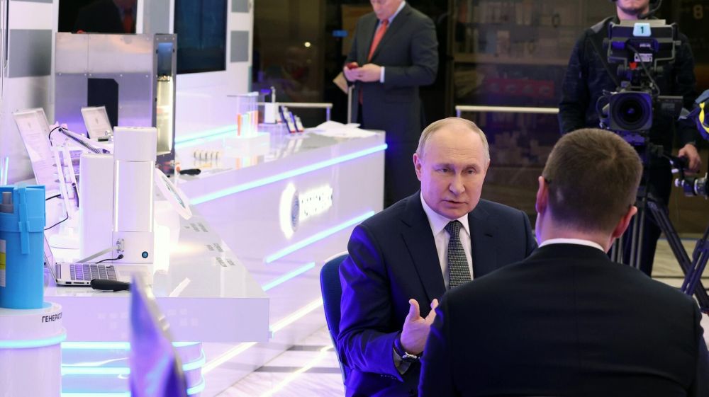 Взрывы, сожаление Путина. Главное на Украине на утро 15 февраля