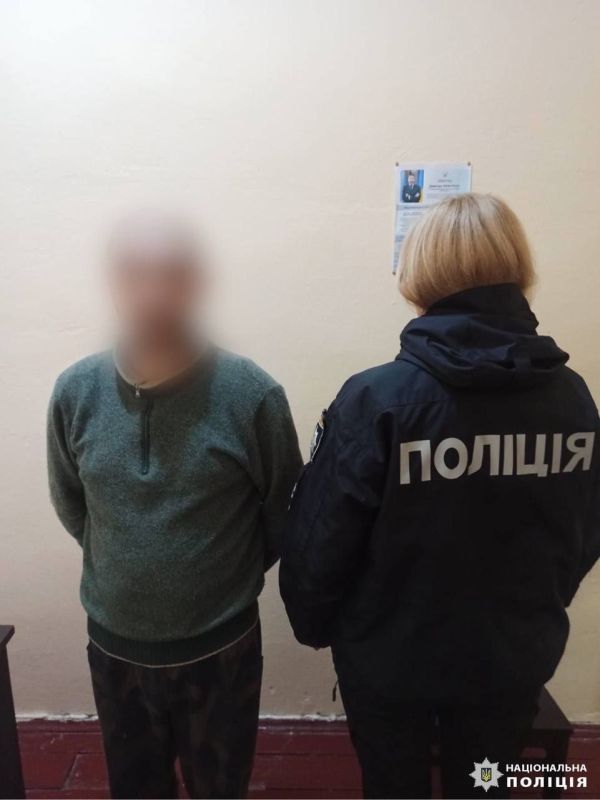 Изнасиловал свою несовершеннолетнюю падчерицу