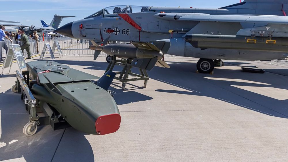 ������ �������� ������ �������� ������ Taurus � �������� ������� ���� Storm Shadow