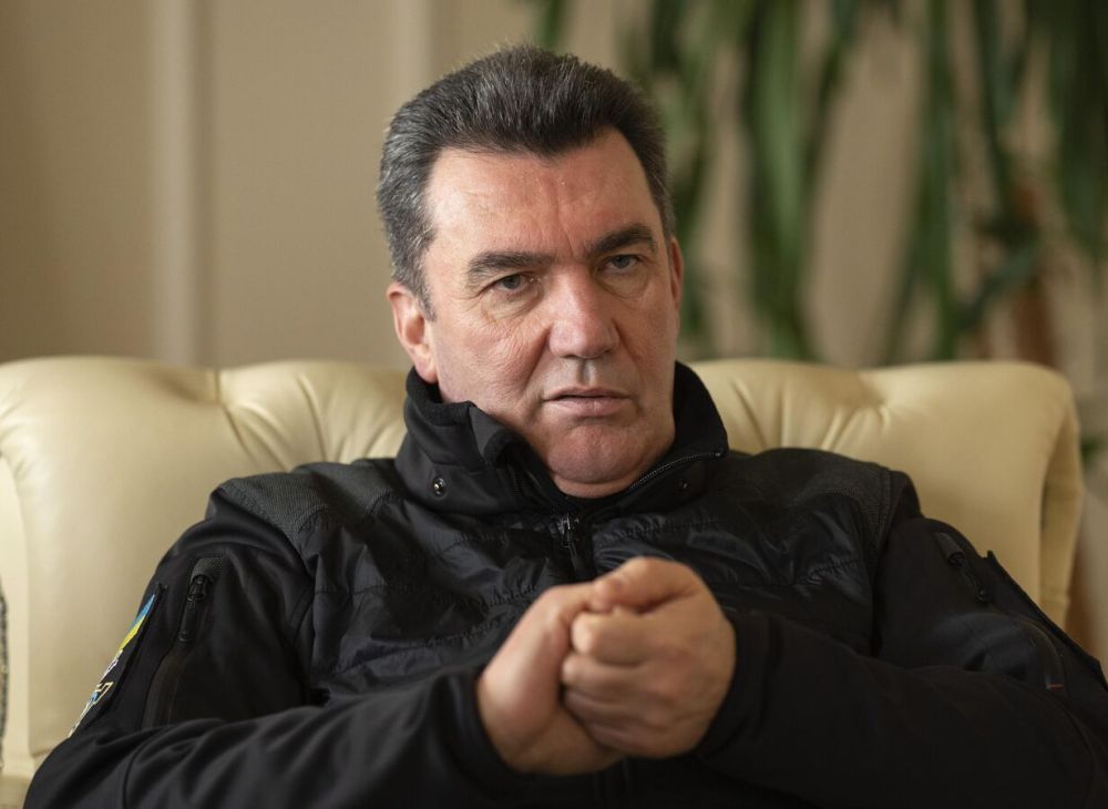 Украинский политолог: Зеленский не понимал, зачем нужен глава СНБО Данилов