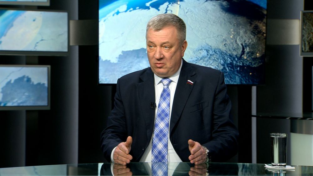 ������� ������ ������� �� ����� � ����������� � ������: "�����, �� ������"