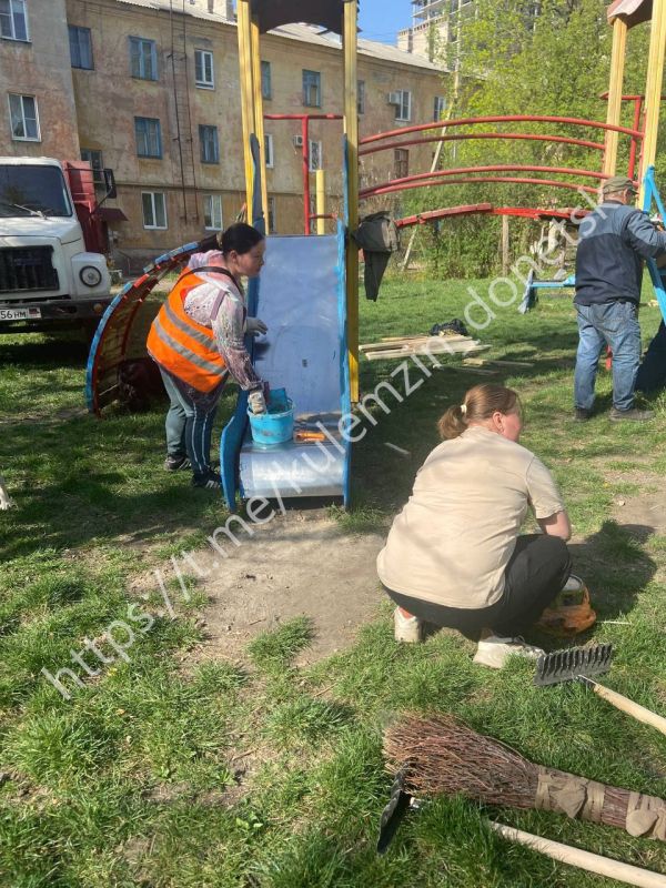 Алексей Кулемзин: Сегодня коммунальные работники продолжили выполнять ремонтно-восстановительные работы в Донецке