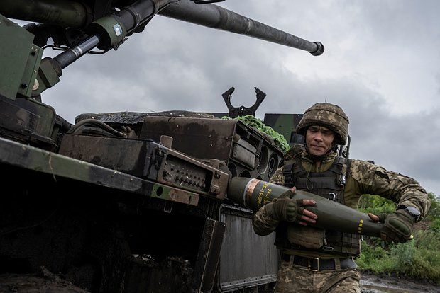 Шансы Украины на получение новой военной помощи США оценили