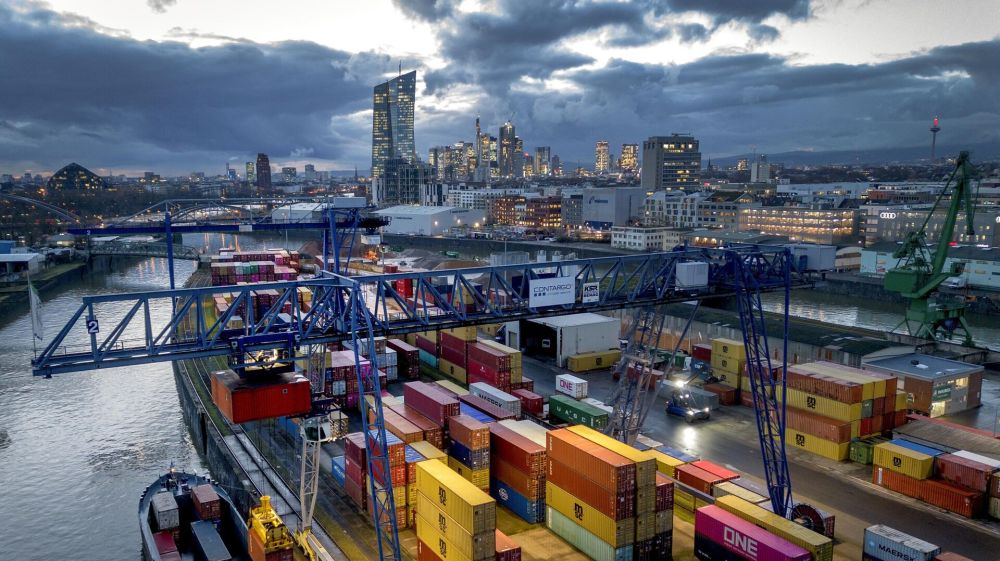 Экономика Украины и война. Реструктуризация долгов, эпидемия мошенничества и торговля краденным