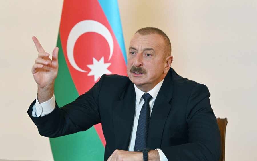 Азербайджан не будет поставлять оружие Украине – Алиев