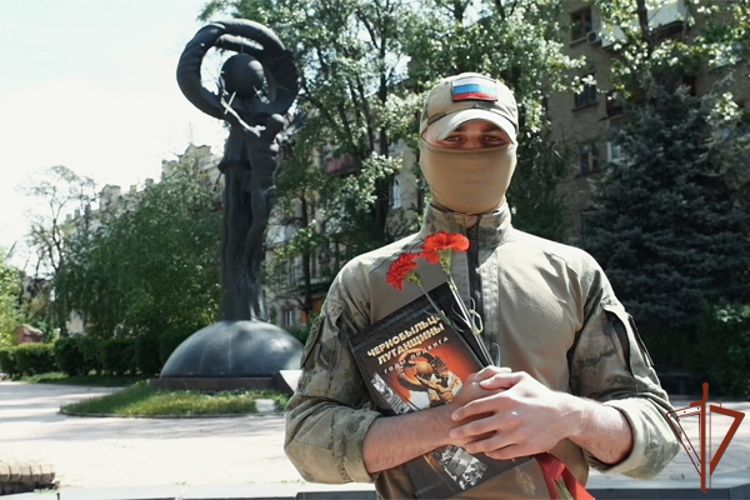 Стихотворение ликвидаторам аварии на Чернобыльской АЭС посвятили росгвардейцы Луганщины (видео)