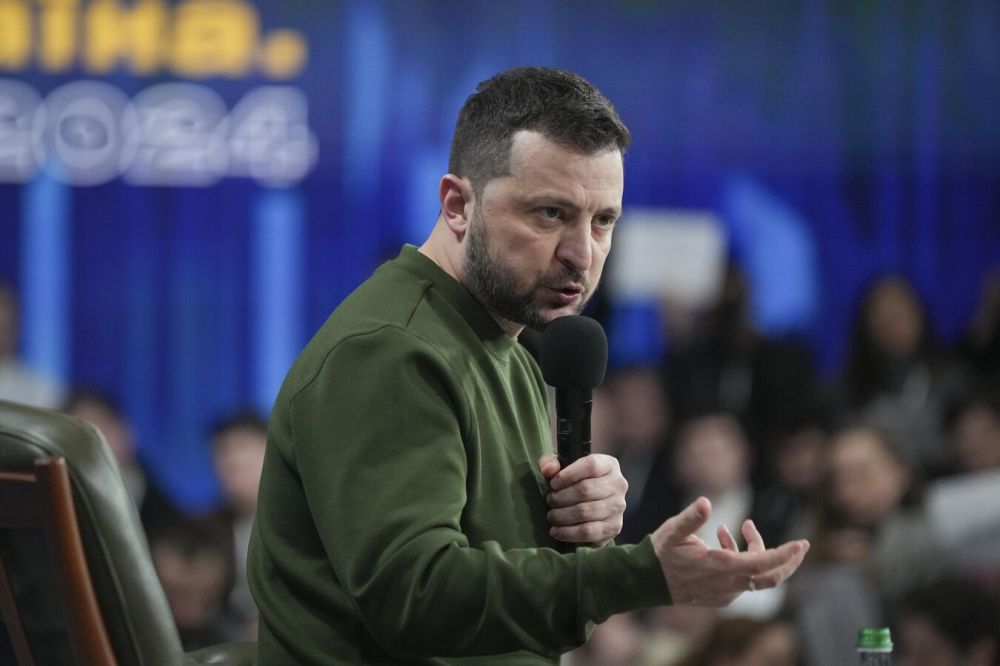 Филиппо: Зеленский лжет, обещая использовать помощь США исключительно на фронте