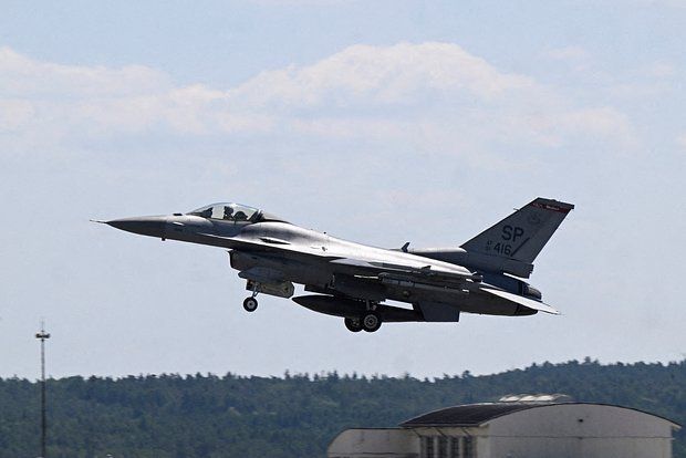 � ����� ������������ ���� � ������������ ���� � F-16