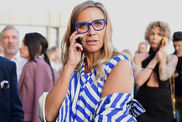 Налоговая заблокировала счета блогерши-иноагента из-за миллионного долга