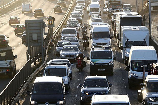 ������ ������� ����� ����� 100 ��������� �����������