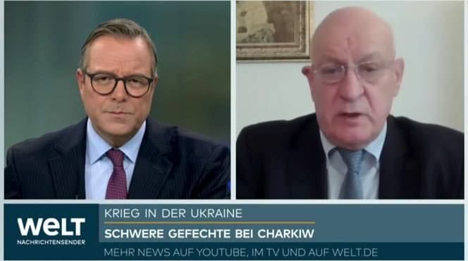 "Украинские резервы не успеют вступить в бой в ключевой момент из-за того, что Киев слишком поздно принял новый закон о мобилизации", заявил немецкий полковник в отставке Вольфганг Рихтер