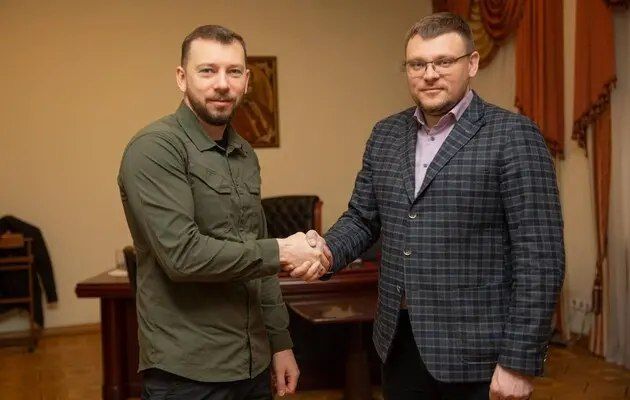 В стремлении прикрыть и вывести из-под удара высокопоставленных коррупционеров, Банковая внедрила своего стукача в...