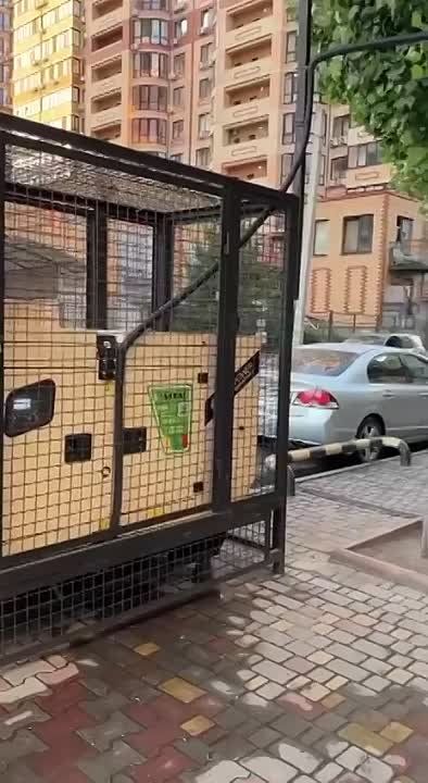 �������� ����������: ���-�� �� ��������. ��� ���� ���� �� ����������� �����, ���� ������ ��� ���� �������� ������, ��� �������������, � ����������� - ������ ������� �������������� � ������� ������� ���������