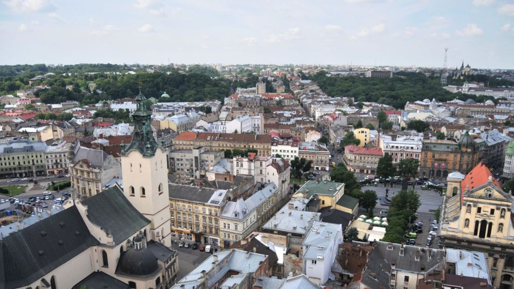 Когда киевский режим станет львовским. Украинские эксперты о войне и мире