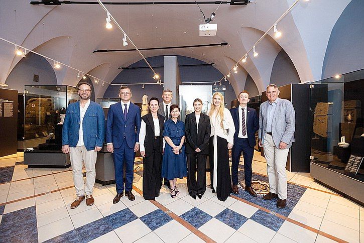 Супружница Зеленского открыла выставку украденного у Крыма Скифского золота