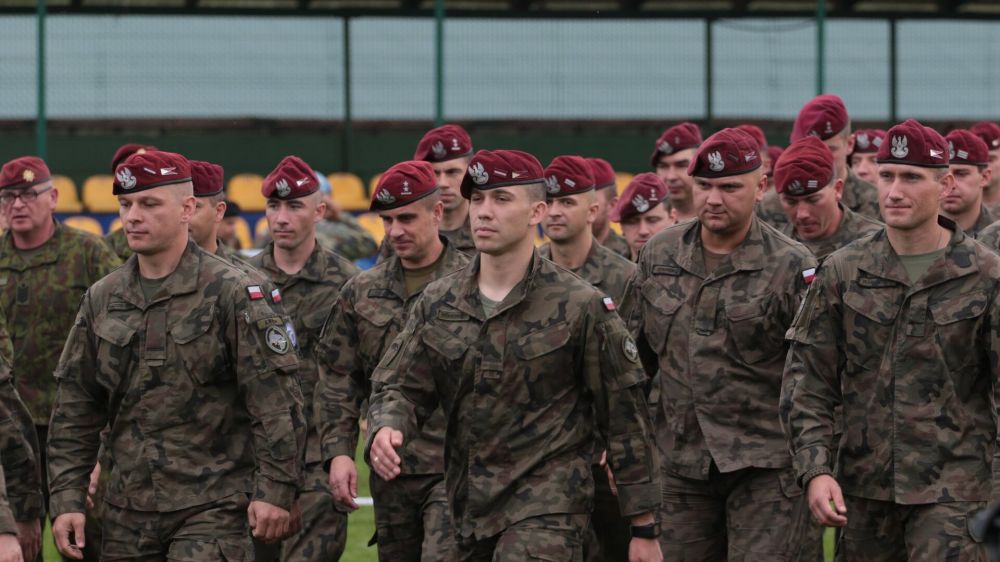 "Очередная показуха": эксперт объяснил, чем обернется создание в Польше легиона из граждан Украины