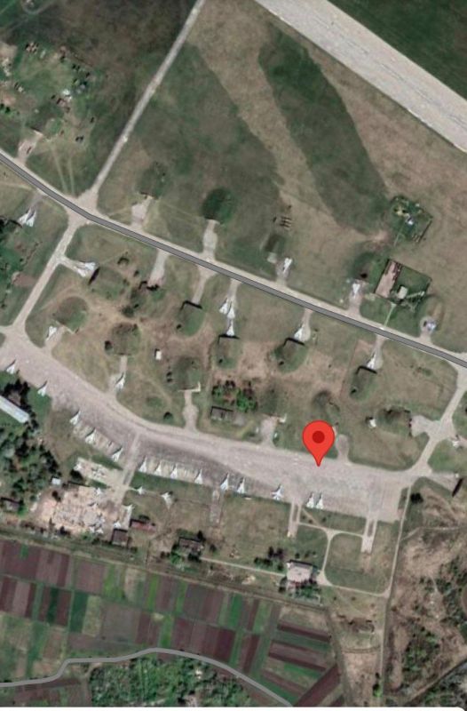 Продолжается нанесение ударов по аэродрому "Староконстантинов"