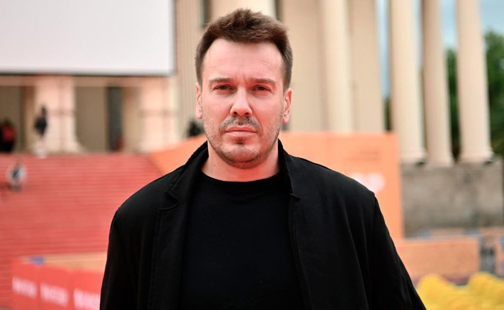 Писателя и журналиста Михаила Зыгаря* заочно приговорили к 8,5 годам колонии