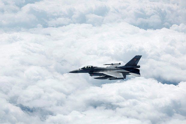 �� ������ �������� ���������� ������� �� ��������� F-16 ��� ������