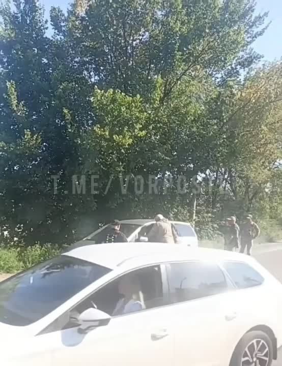 Владимир Разин: В Броварах ТЦК пытаются вытащить хлопца из машины