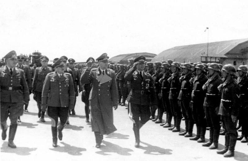 Армен Гаспарян: Все когда-то уже было.. Рейхминистр Розенберг приветствует пилотов не F-16 на аэродроме Бровары под Киевом ГАСПАРЯН