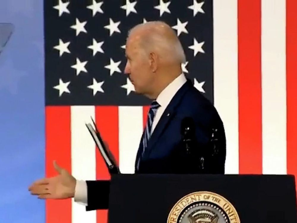 Меня просто вводит в ступор степень политического сумасшествия сегодня