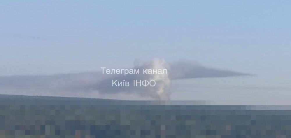 Украинские ТГ-каналы сообщают, что с утра по Броварам прилетела ракета Х-101