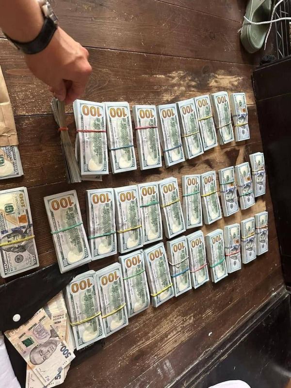 Начальники Бориспольского и Бучанского ТЦК заработали на спасении уклонистов 1 млн долларов - пресс-служба Офиса генпрокурора