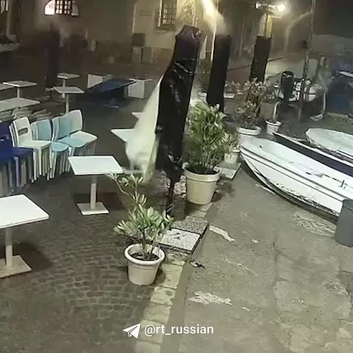���������� ��������������� ���� ���� ������ ����� �������� ���� � ��������� � ������� �������, ������� Daily Mail
