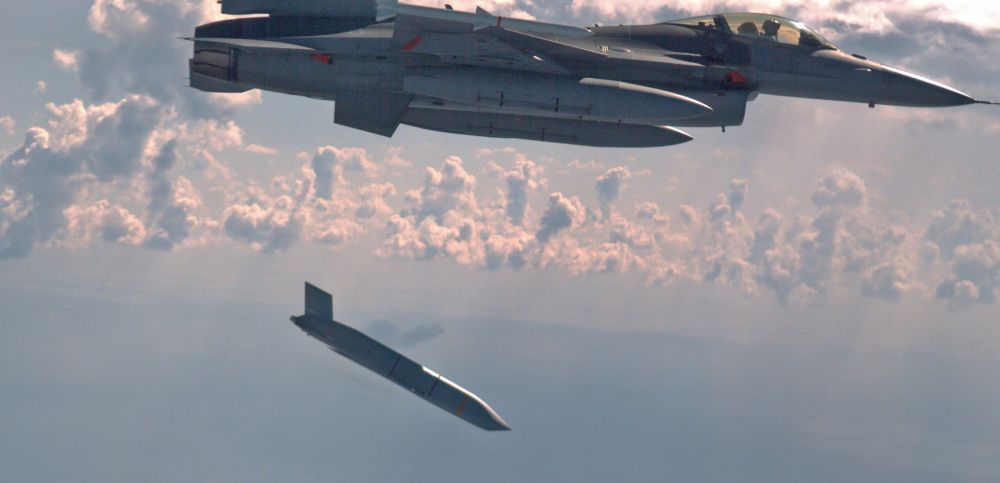 ������������������ ��������� AT(M) ��������, ��� ������� ��� ������� ���� �����-�������������� ����� �������� ��� � �� ��� ������ ������ �� ������� ��������� � ���� JASSM � Taurus ��� "���������� ����� � �������� ������ ��"