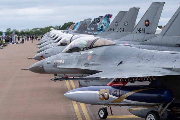 ������ �����: ����� ���������� � ������������� ��� 100 ������������ F-16 ������