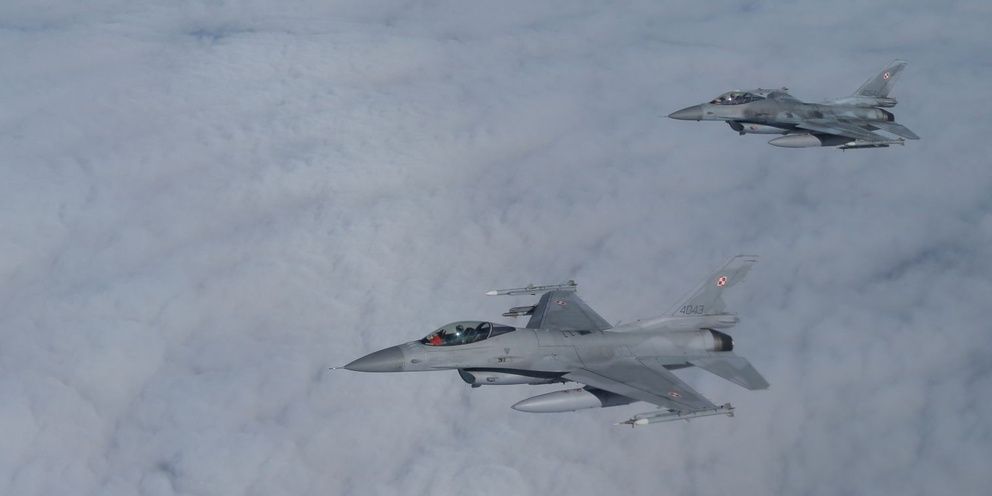 ���� �������� ��� ����������� F-16 � ���� ������� � ������� ������
