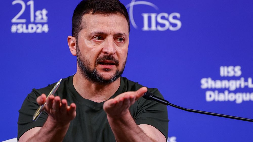 Зеленский объяснил кадровые ротации в кабмине ожиданием чрезвычайно важной осени