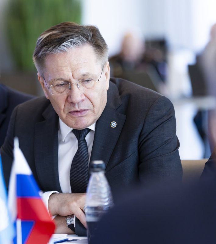 Чернобыль покажется разминкой по сравнению с тем, что будет, если будет нанесен удар по работающему «тысячнику» РБМК, заявил Лихачев