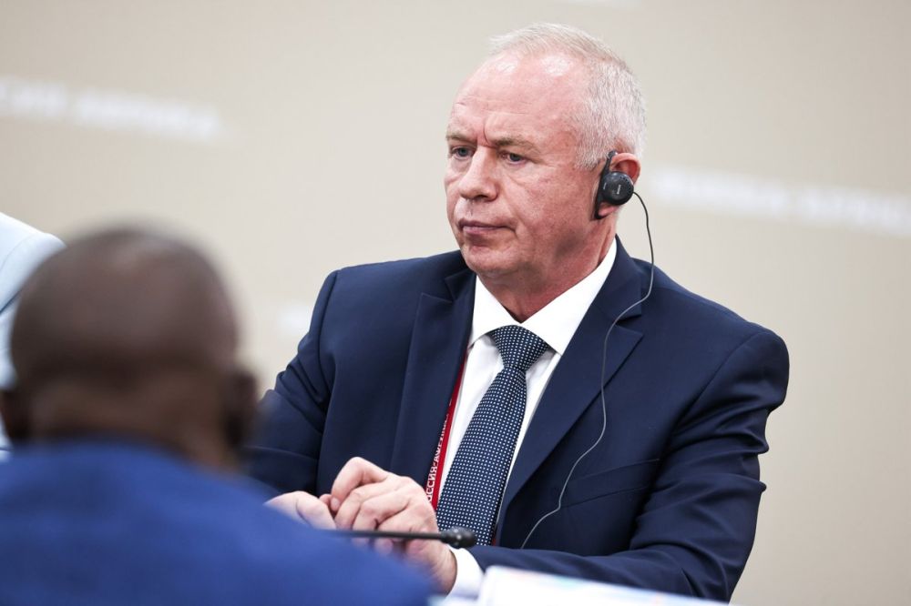 Минобороны: НАТО готовится отправить войска на Украину, чтобы склонить РФ к переговорам