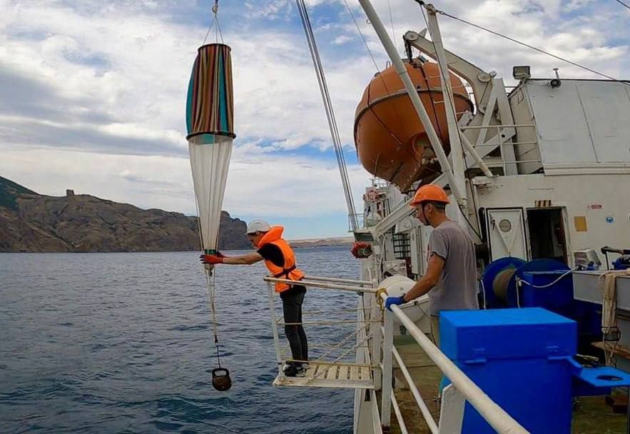 Радиохемоэкологические исследования акватории Азово-Черноморского бассейна