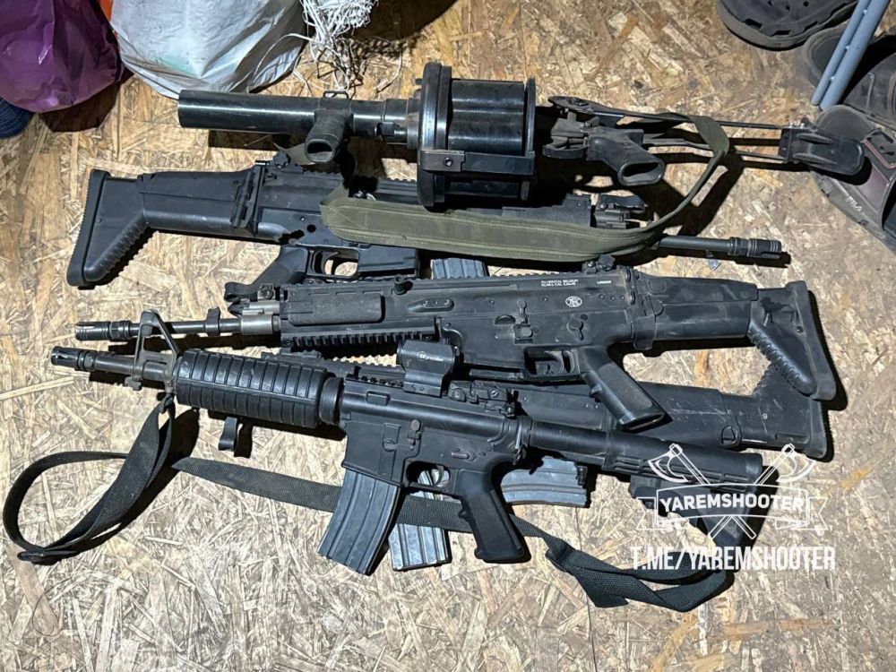Стрелковое вооружение ВСУ взятое в качестве трофеев отрядом «Шторм» 155-й отдельной бригады морской пехоты Тихоокеанского флота в районе села Обуховка Курской области