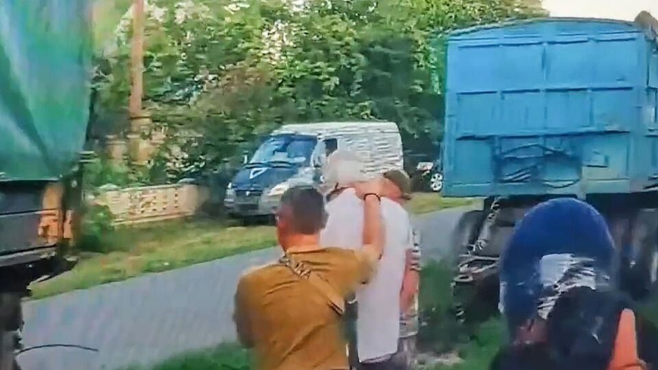 Как освободить узников украинских концлагерей?