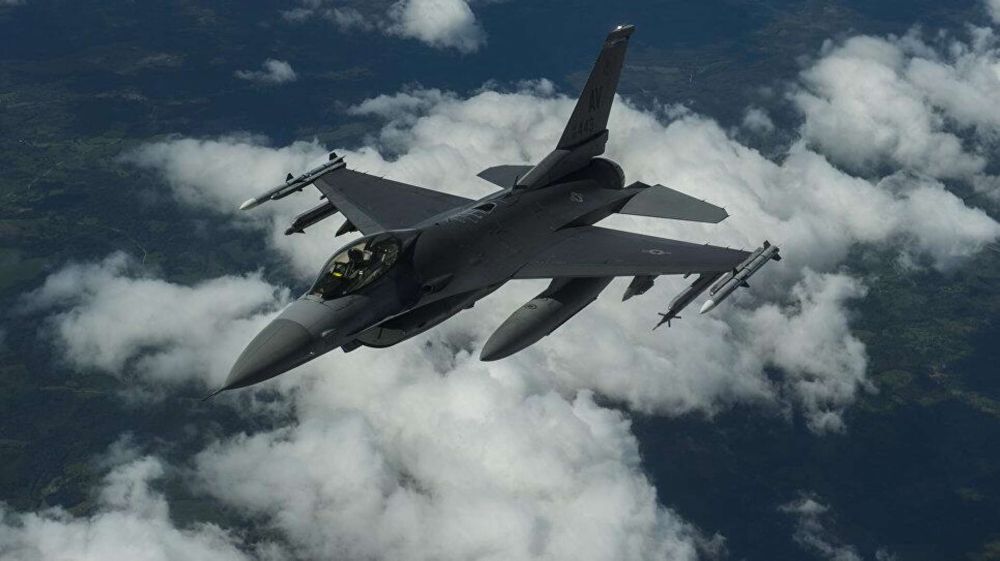 ���������� ��������� ����� ����� � F-16 �� ������� ����� � ������� ������