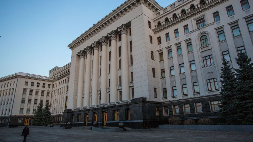 Трусость власти, обстрелы и налёты. Главное на Украине на 13:00 19 октября