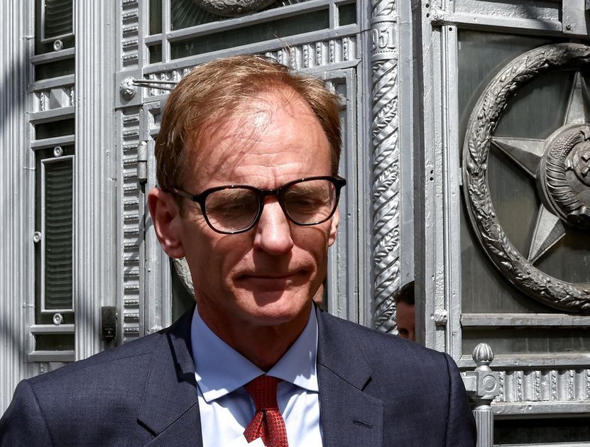 Руководитель Директората Восточной Европы и Центральной Азии прибыл в Россию для инспекции посольства Великобритании после провала своих шпионов в Москве