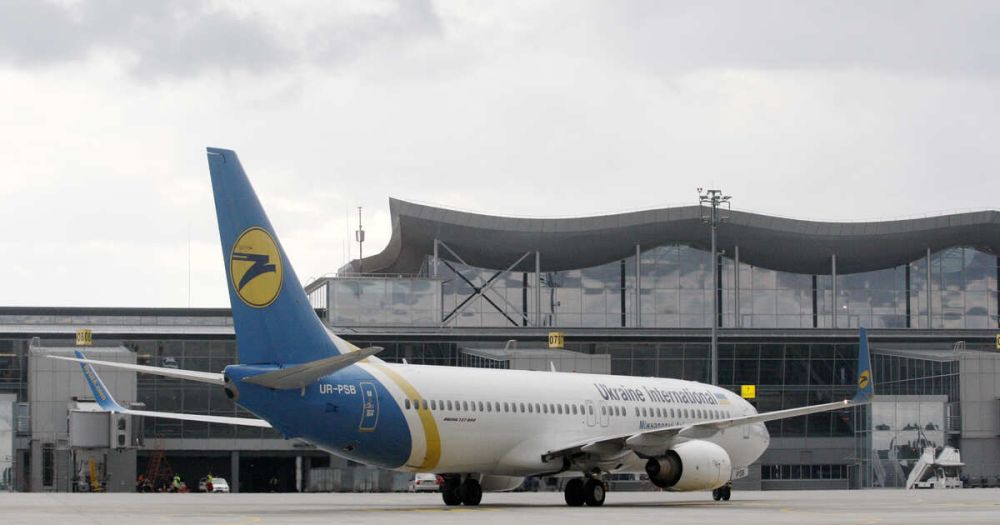На Украине сочли безумием желание Зеленского открыть аэропорт Борисполь