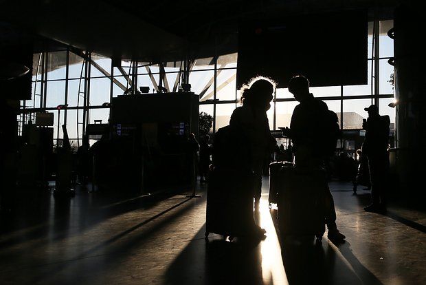 «Страна.ua»: Зеленский хочет вновь открыть аэропорт Борисполь в Киевской области