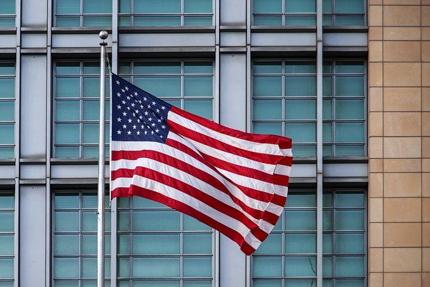 Салливан: Байден лично попросит Трампа не прекращать помощь Киеву