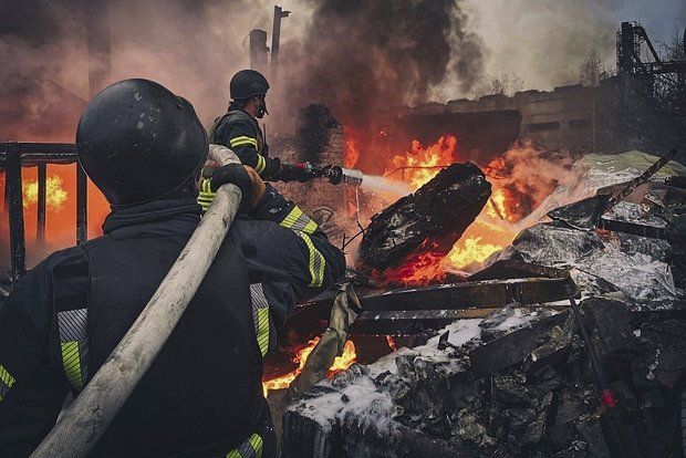 Зеленский потребовал от Запада критически важную помощь после удара по Киеву