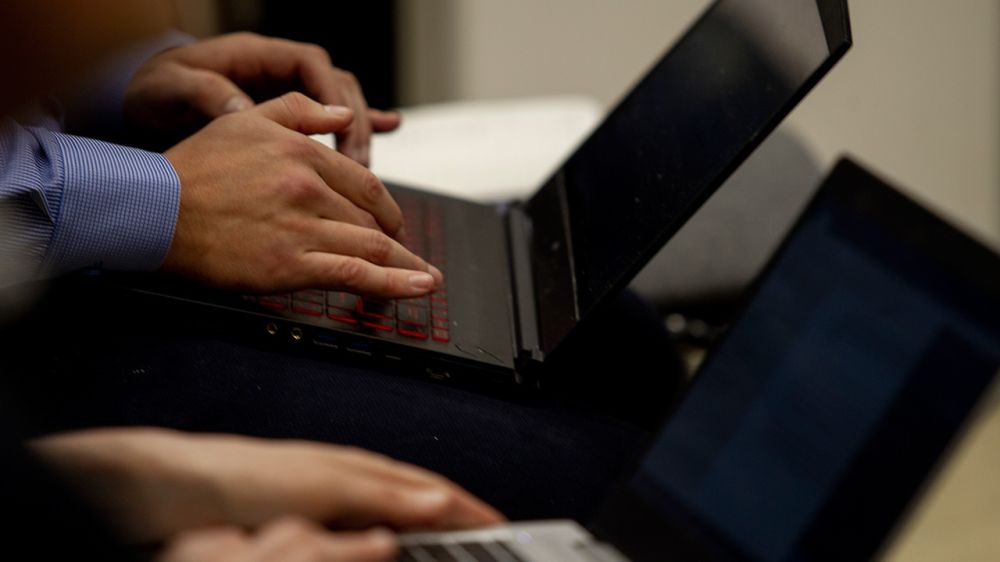 СНБО удалила посты с критикой кандидата Трампа на пост главы разведки