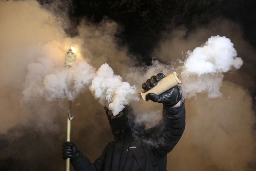 ��������� "������� ����" �������. ��� �� ������ � �������*?