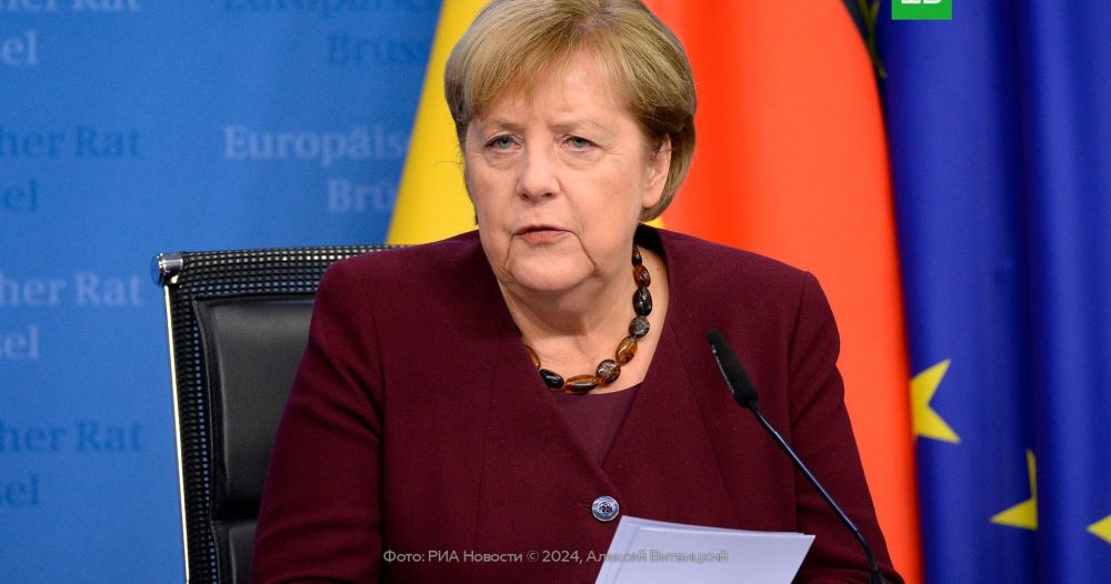 Меркель заявила, что Зеленский сделал из нее козла отпущения