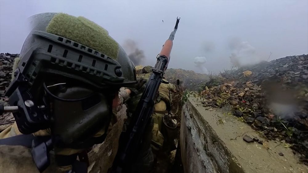 Бойцы «БАРСа» отточили навыки владения оружием на полигоне в Крыму