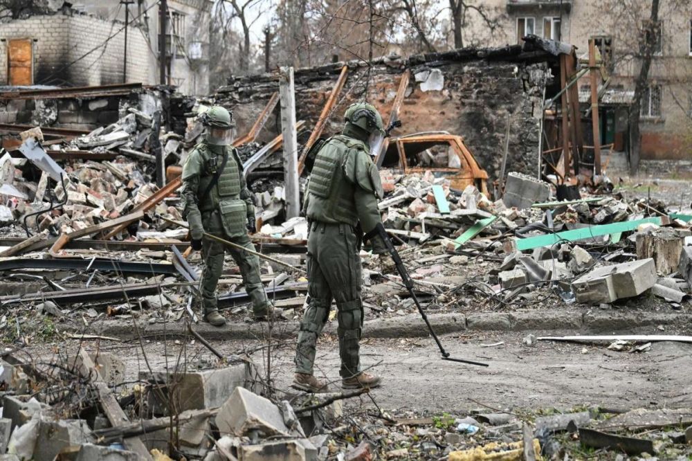 Киев расстрелом жителей Селидова в ДНР решил повторить провокацию в Буче, заявил Мирошник